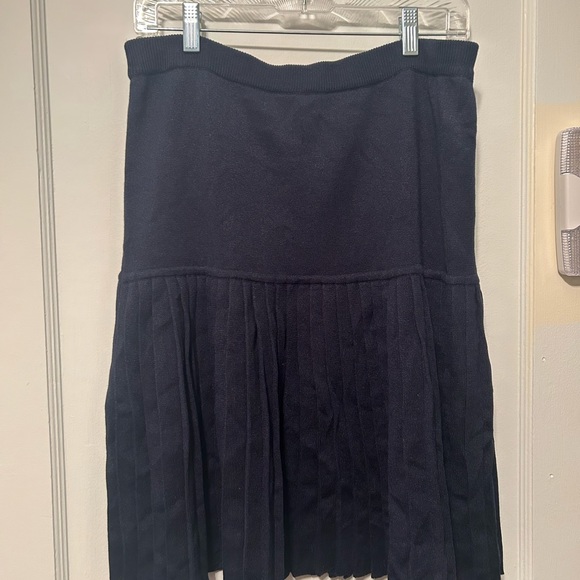 Blue Liz Clairborne Pleated Skirt - Picture 2 of 2